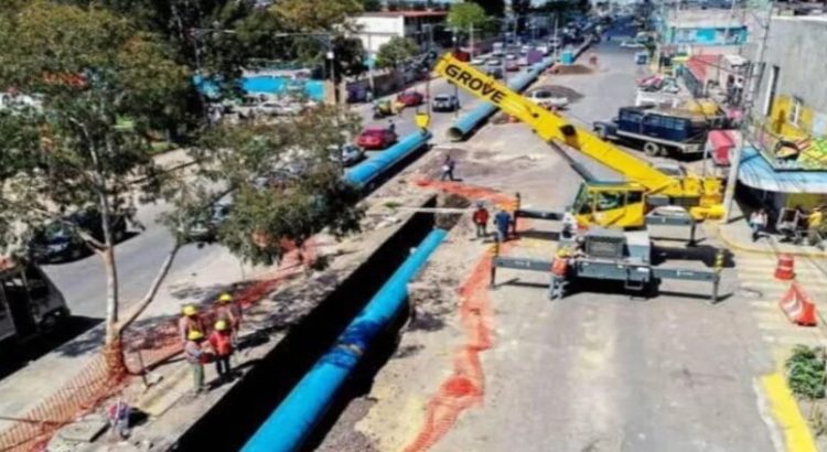 Tras reparación de tubería principal, habitantes de Neza siguen sin agua