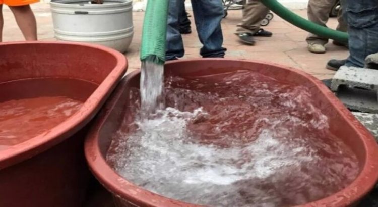 Habitantes de Neza se preparan para sequía en 2025