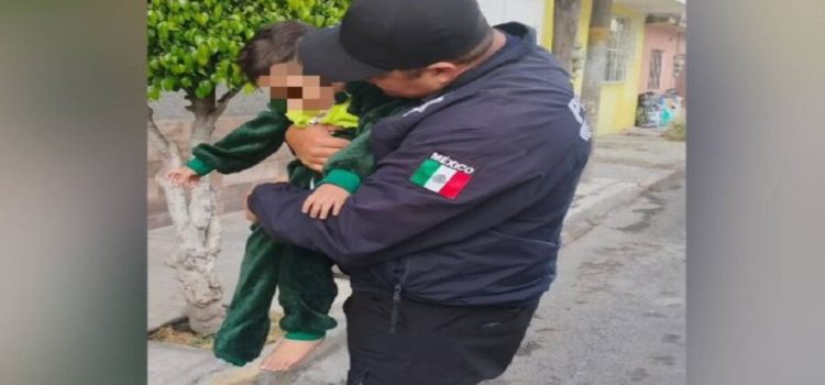 Policías de Nezahualcóyotl rescatan a bebé de morir asfixiado