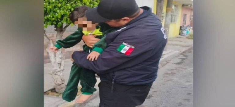 Policías de Nezahualcóyotl rescatan a bebé de morir asfixiado