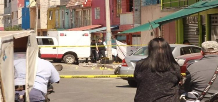 Victiman a pareja de polleros en Neza