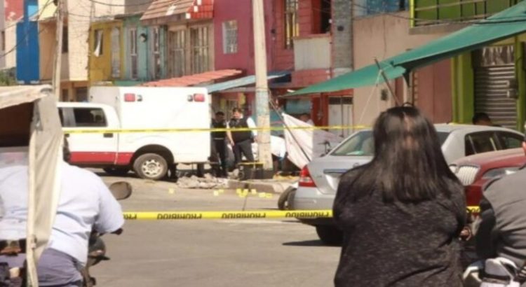 Victiman a pareja de polleros en Neza