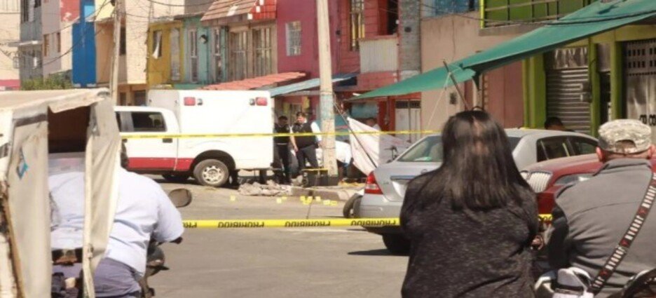 Victiman a pareja de polleros en Neza