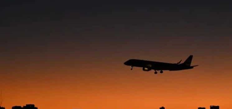 Recuperan cajas negras del avión que colisionó en Washington