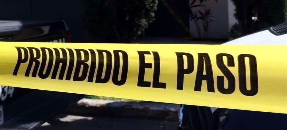 Victiman a 2 personas dentro de miscelánea en Neza