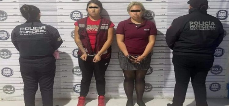 Detienen a presuntas estafadoras de adultos mayores en Neza
