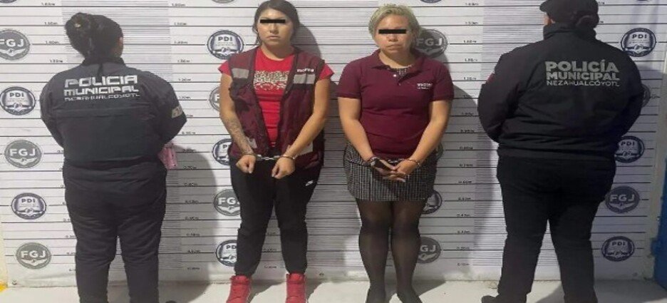 Detienen a presuntas estafadoras de adultos mayores en Neza