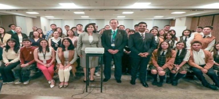 Se reúne alcalde de Neza con el embajador de Japón en encuentro académico