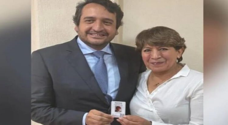 Gobernadora Delfina Gómez recibe credencial de afiliación a Morena en Edomex