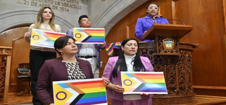 Proponen baños inclusivos y licencia menstrual para el Edomex