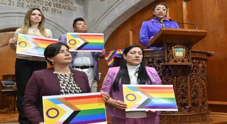 Proponen baños inclusivos y licencia menstrual para el Edomex