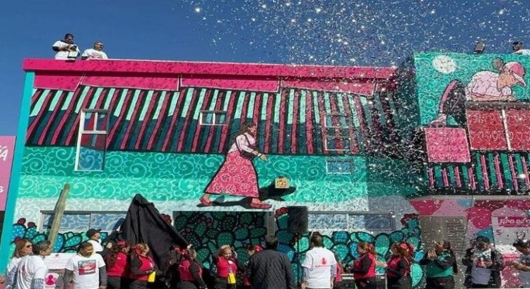 Inauguran el primer mural “Mujer Migrante” de Rendichicas en Tijuana