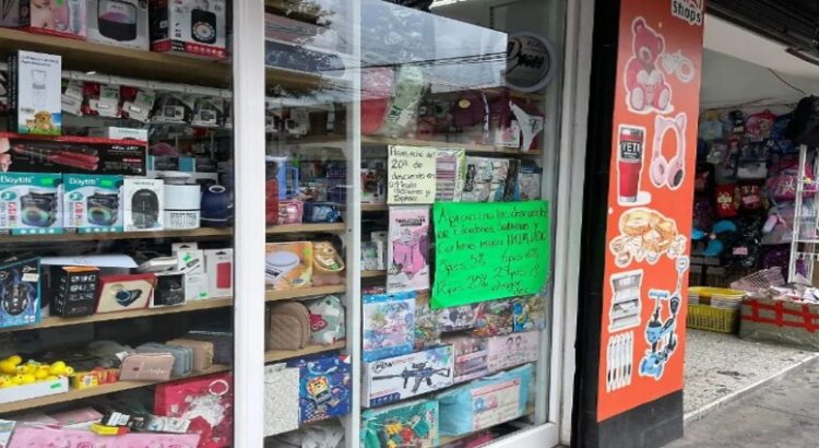 Comerciantes exigen seguimiento a acuerdos por competencia desleal en Neza
