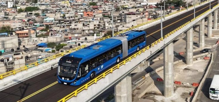 Presidenta Sheinbaum comenta tarifa para nuevo trolebús elevado Chalco-Constitución