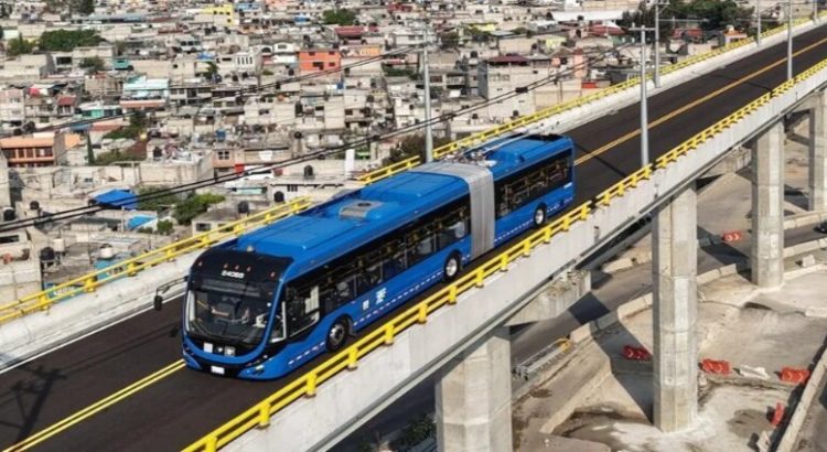 Presidenta Sheinbaum comenta tarifa para nuevo trolebús elevado Chalco-Constitución