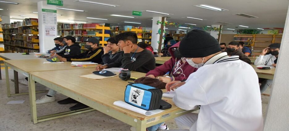 Firman convenio para ampliar Escuela municipal de Neza