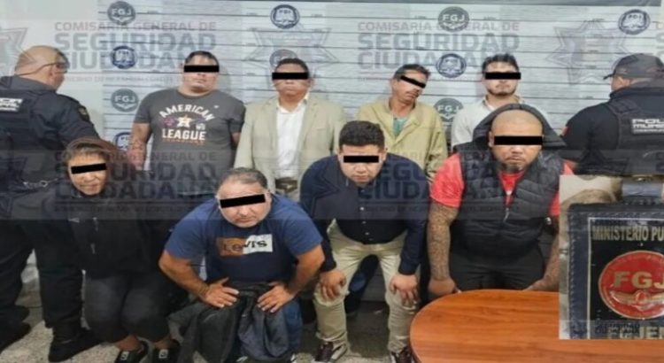 Detienen a falsos elementos de la FGJE en Neza