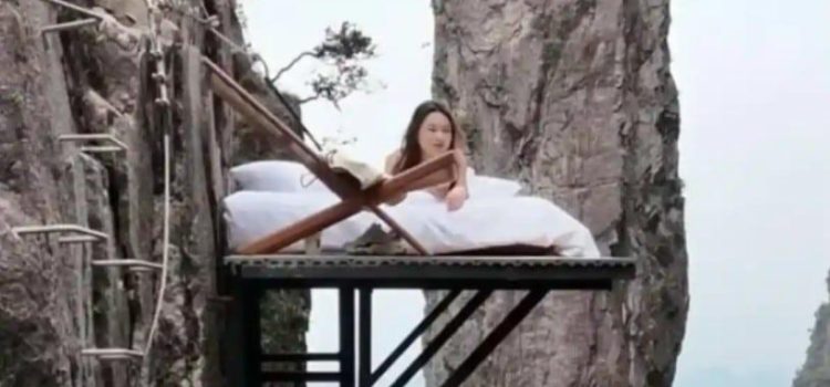Dormir al borde del abismo: la nueva atracción turística Dormir al borde del abismo: la nueva atracción turística