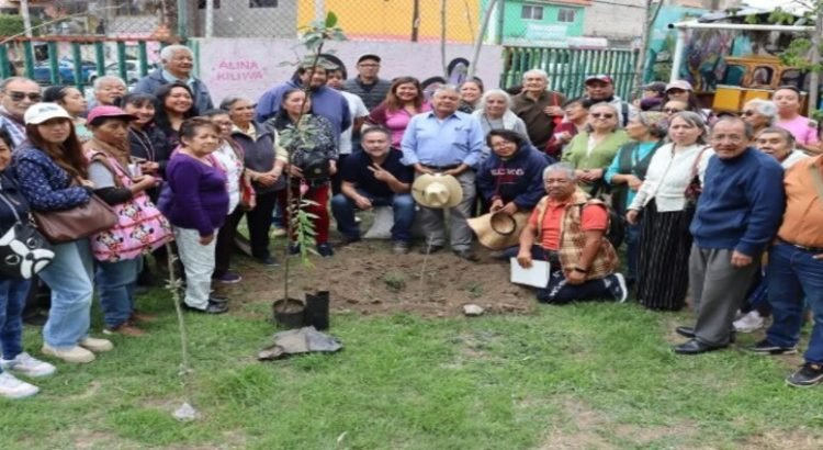 Imparten Taller de Agricultura Urbana en Neza