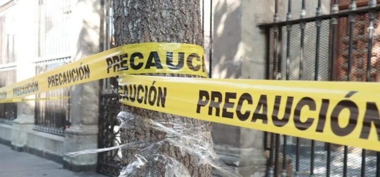 Investigan homicidio en la colonia Valle de Aragón en Neza