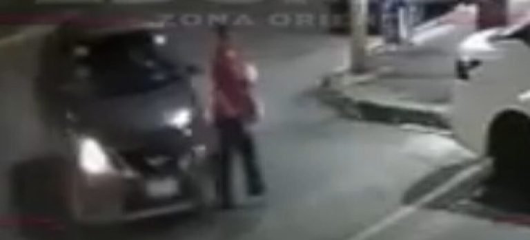 Conductor atropella a mujer de la tercera edad en Neza