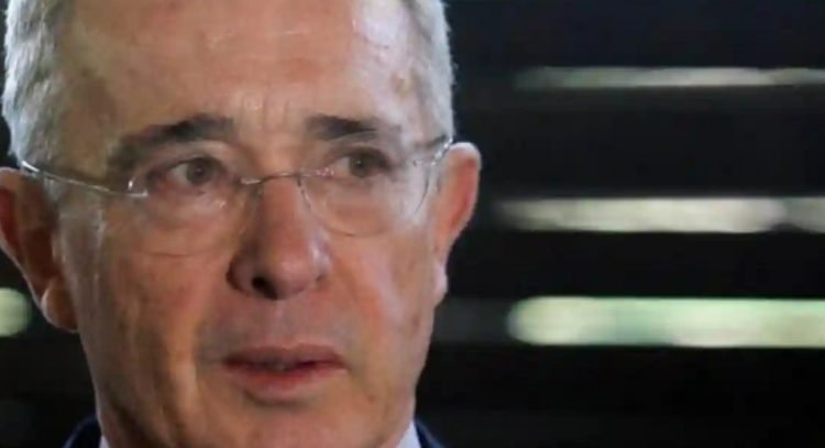 Dan 12 años de prisión a expresidente colombiano