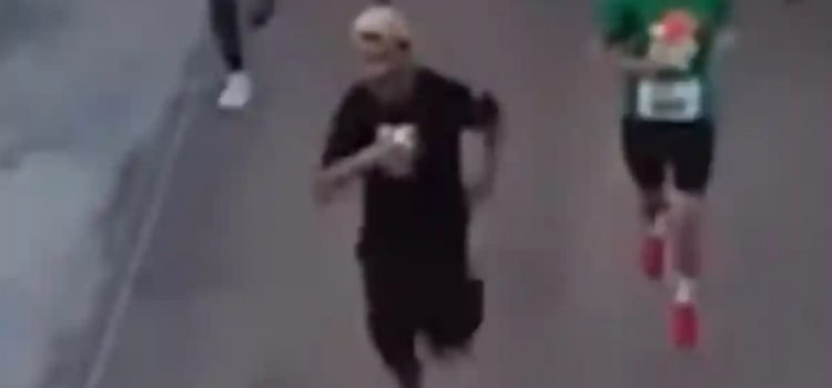 Ebrio y con chanclas corrió carrera de 8 km