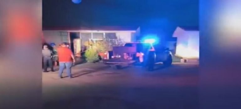 Incendian y roban 2 salones de primaria Nezahualcóyotl