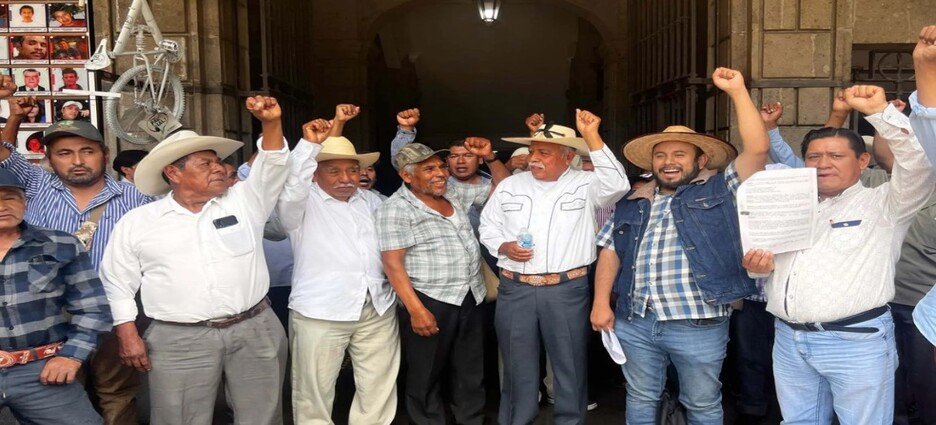 Campesinos exigen pago por expropiación de tierras para construcción del Polo de Desarrollo en Neza