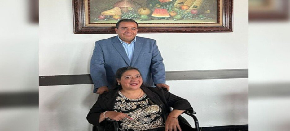 Becas universitarias al 100% para personas con discapacidad en Neza