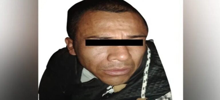 Detienen a copiloto acusado de balear a 4 personas dentro de un auto en Neza