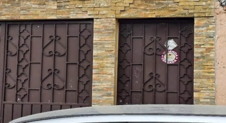 Habitantes de Nezahualcóyotl reclaman falta de entrega de apoyos tras inundaciones Habitantes de Nezahualcóyotl reclaman falta de entrega de apoyos tras inundaciones