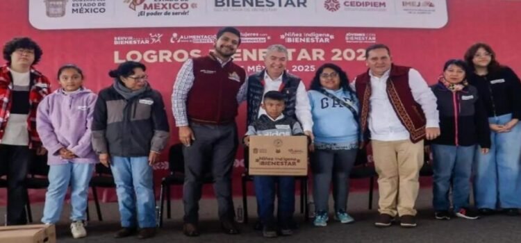 Entregan apoyos a mujeres y niños de Neza Entregan apoyos a mujeres y niños de Neza